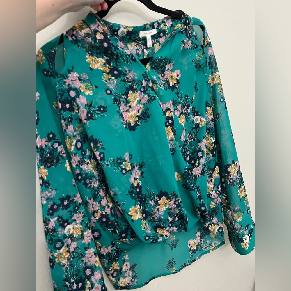 XS NWT Maurice’s floral sheer top